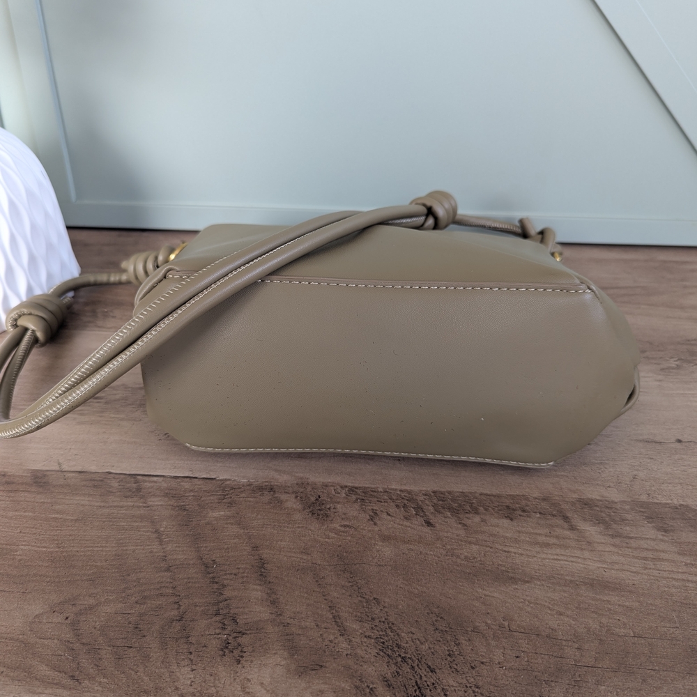 Antik Kraft Chic Beige Crossbody Bag - Picture 7 of 17
